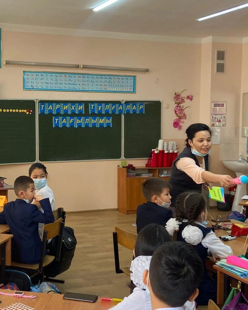 "Тарихи тұлғалар тағылымы " атты ашық сынып сағаты