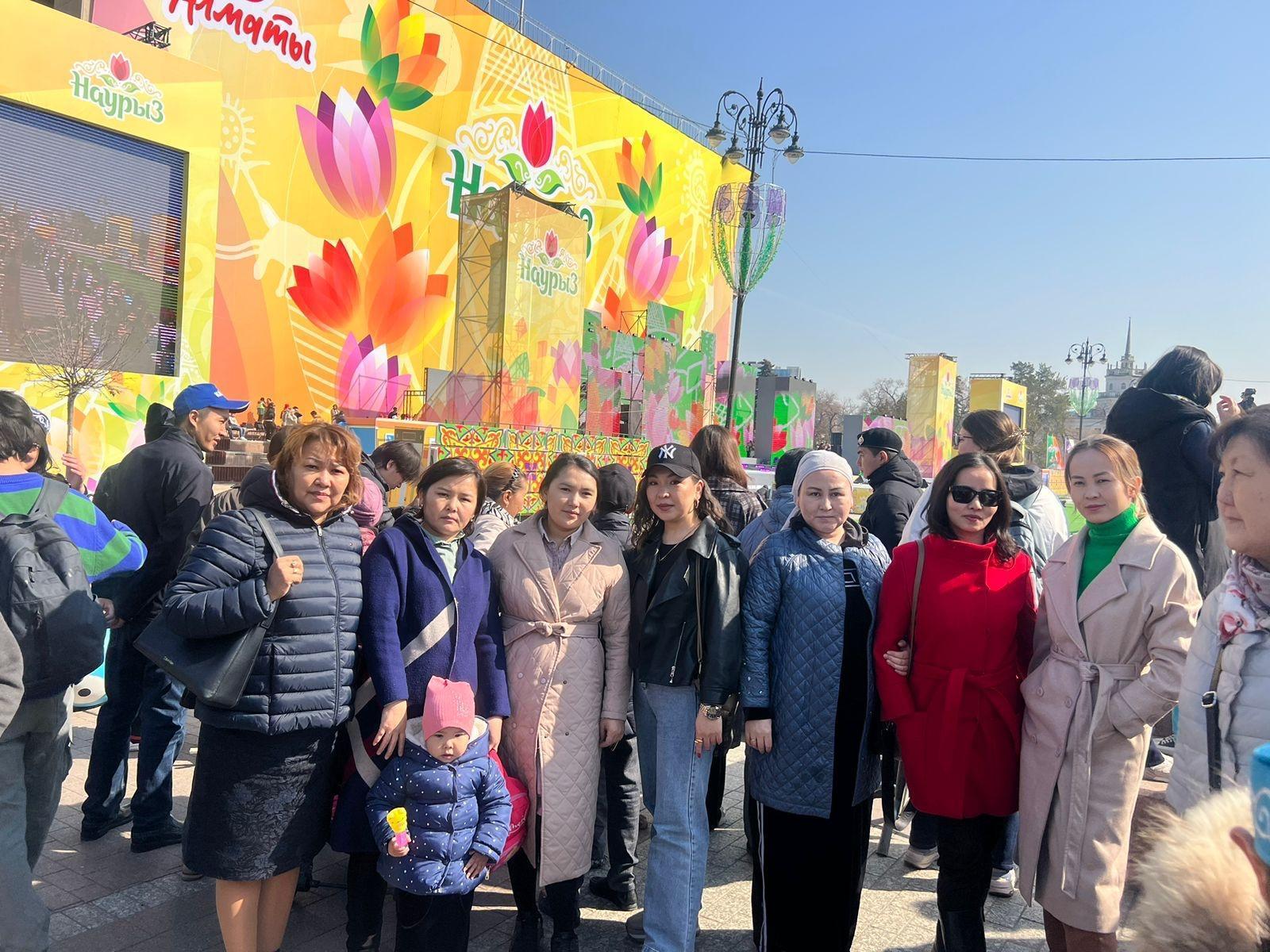 Әуезов ауданы әкімдігі алдында ұйымдастырылған көрме
