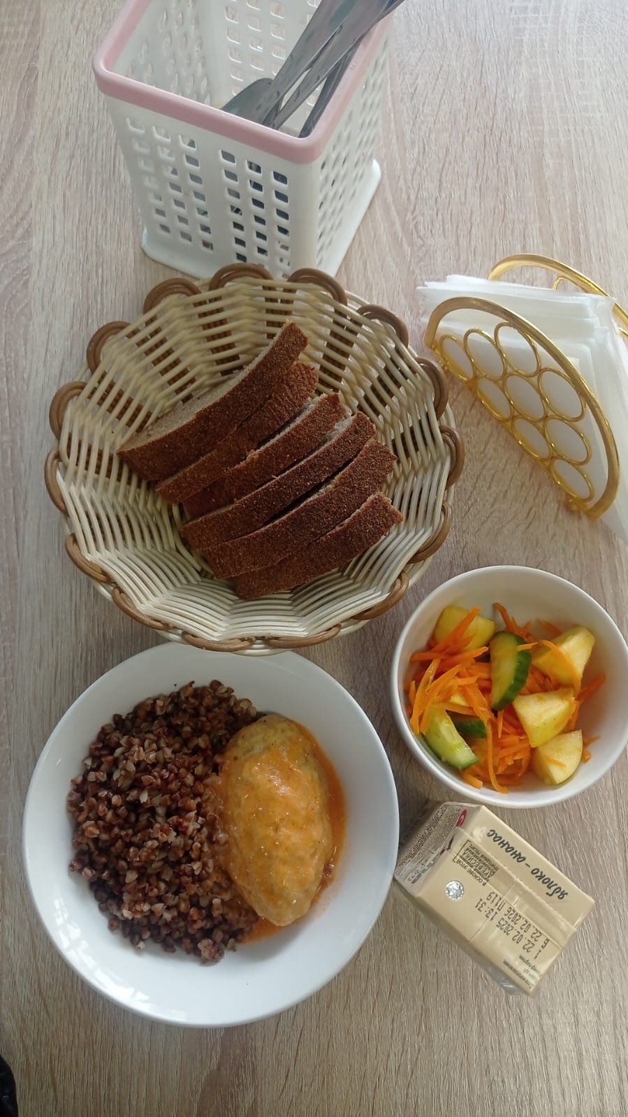 Ыстық тамақ (ас мәзірі бойынша)