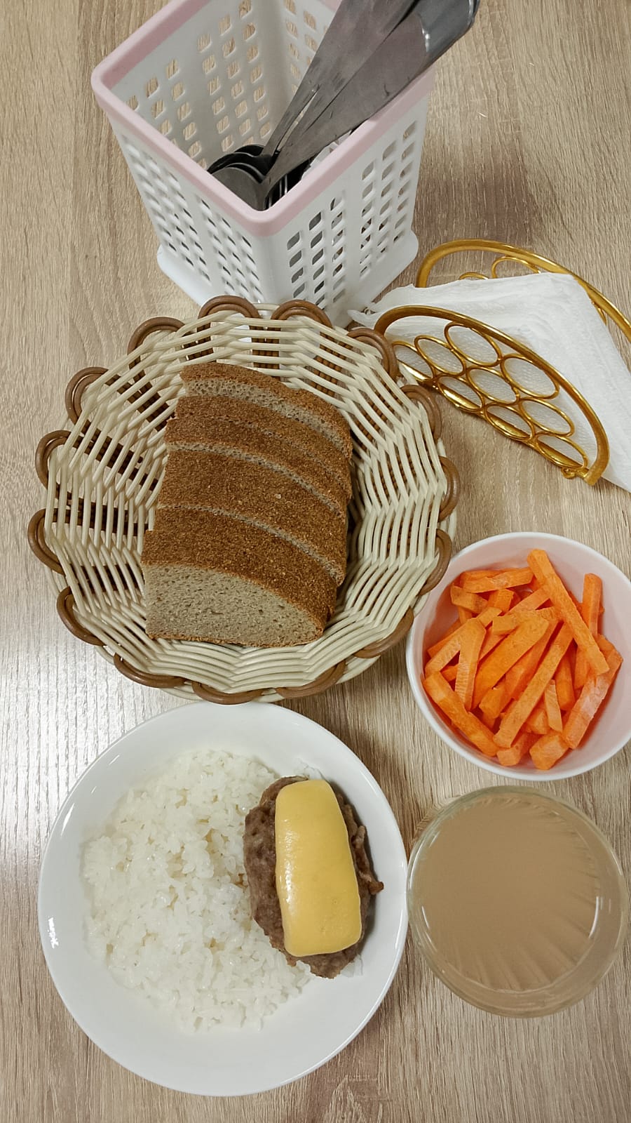 Ыстық тамақ (ас мәзірі бойынша)