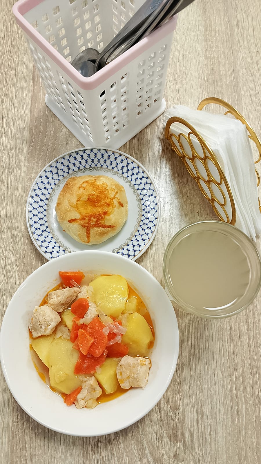 Ыстық тамақ (ас мәзірі бойынша)