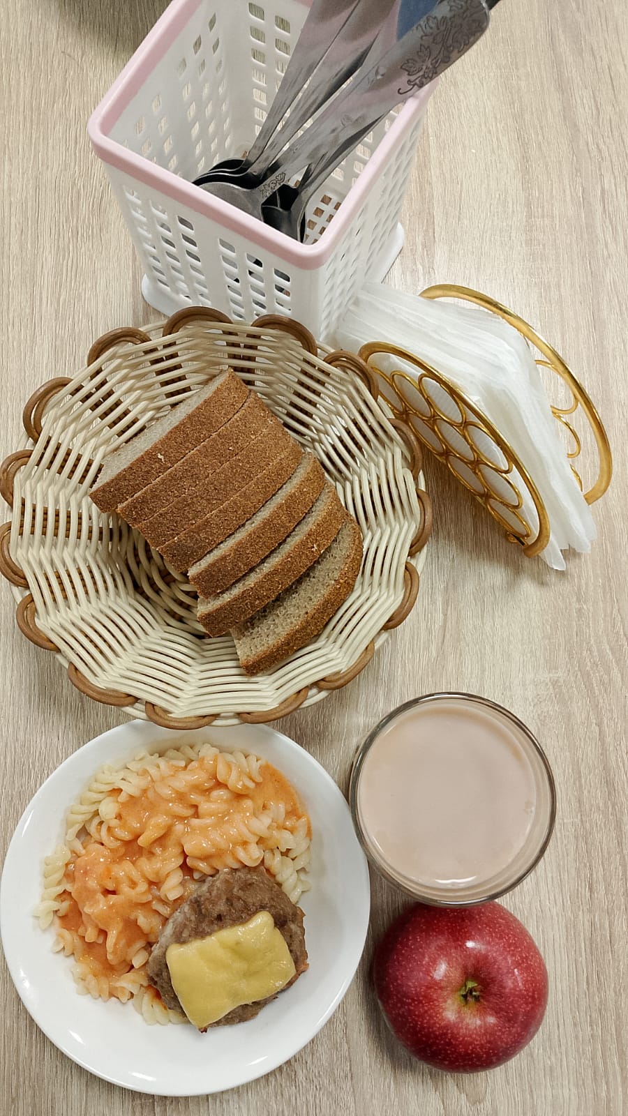 Ыстық тамақ (ас мәзірі бойынша)